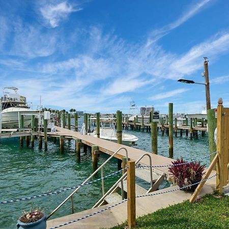 Grand 2 Bedroom On The Intracoastal Riviera Beach Exterior photo